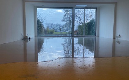 Vloer egaliseren, Leiden