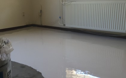 Vloer in Laren egaliseren